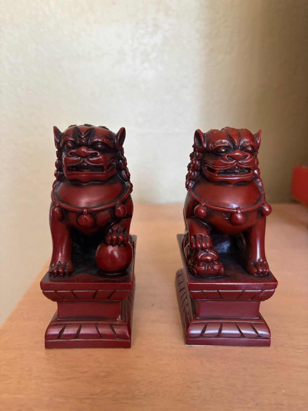 Foo Dog Chinese Guardian Figurine Bookends – Set of 2